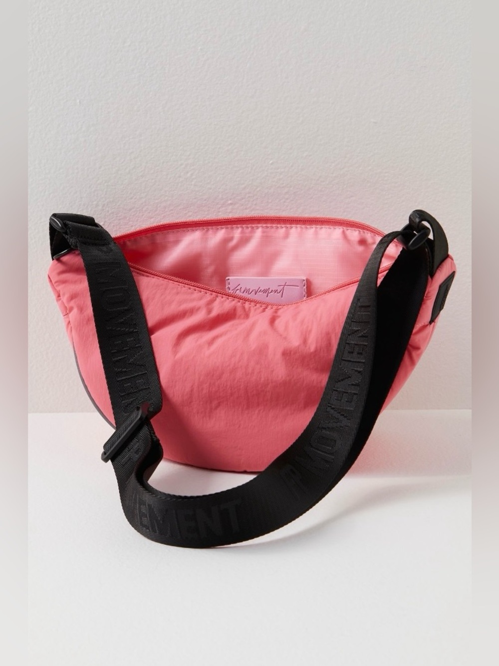 NWT Free People Bulls Eye Sling Bag - Picture 4 of 13
